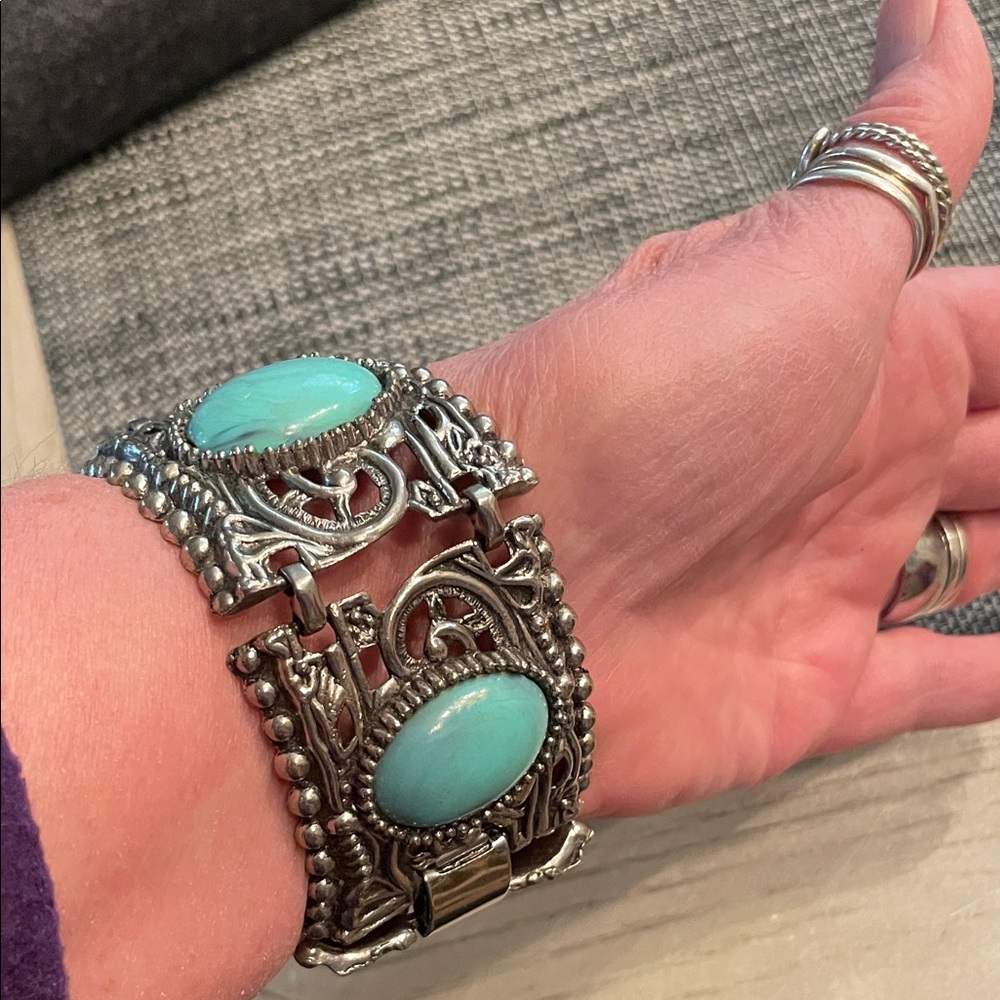 Vintage Heavy Turquoise Silver Bracelet - Picture 4 of 6